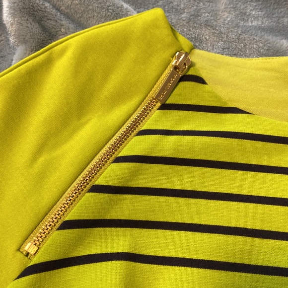 chartreuse Michael Kors dress with should zip feature - Picture 2 of 4